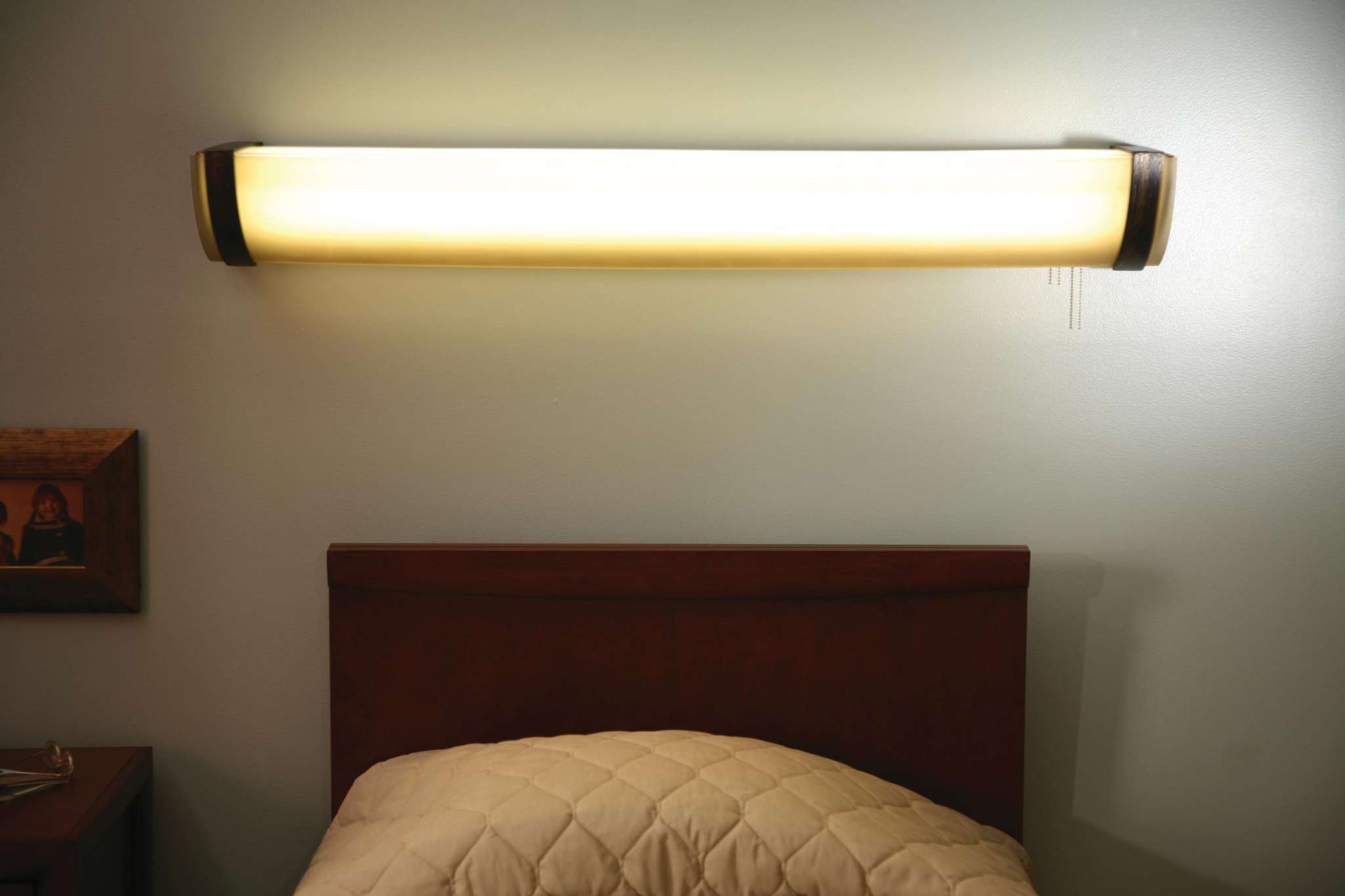 Montreal Led Overbed Light With Pull Chain 4 Ft Maxwell Thomas Contact Us